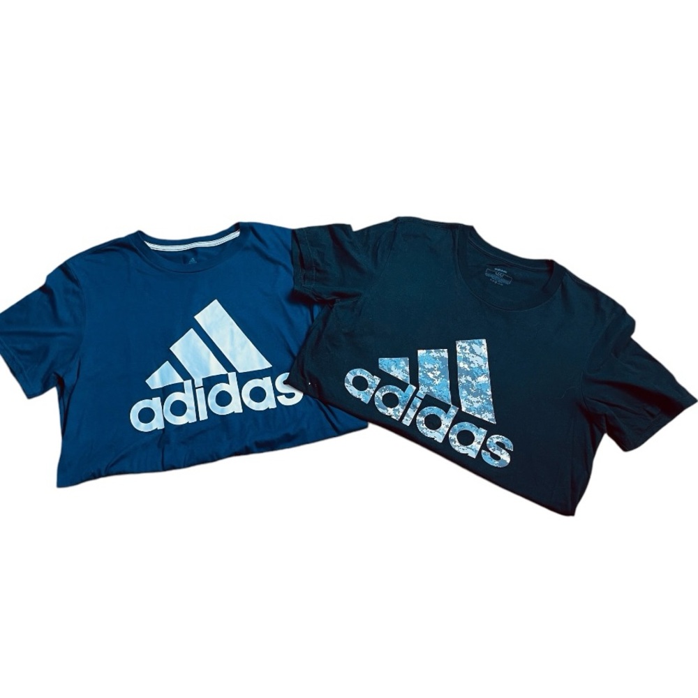 Pair of 2 Medium Adidas performance tee in EUC-